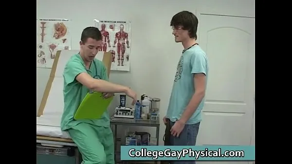 Näytä Nasty horny sexy doctor guy gives head gay boys leikkeet