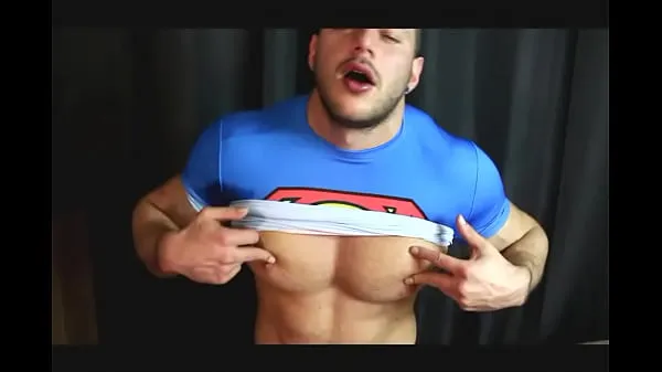 Supermans sexy Nippelmeine Clips anzeigen