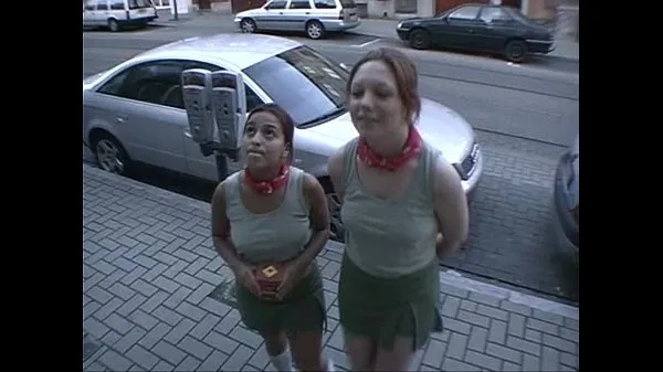 Two girl scouts suck and fuckKliplerimi göster