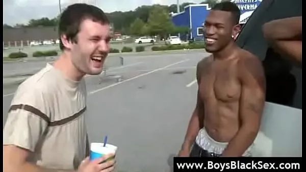 Laat Blacks On Boys - Black Dudes Gay Fucking 05 mijn clips zien