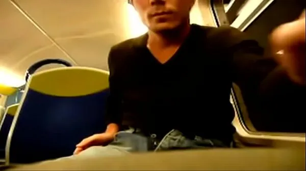 عرض Liceale gay sborra in treno مقاطعي