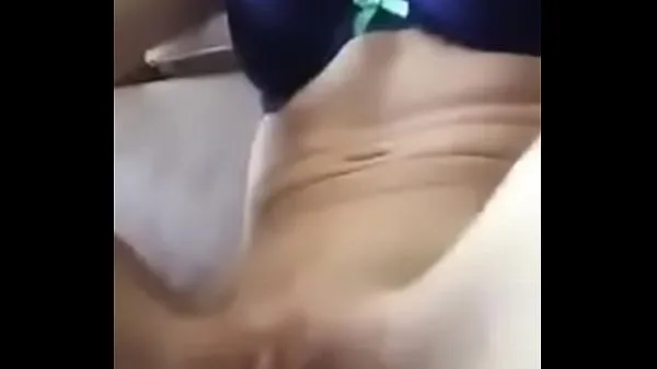 Young girl masturbating with vibrator Saját klipek megjelenítése