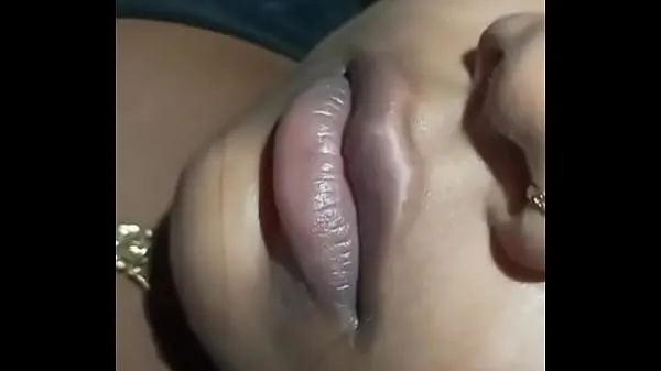 عرض Desi hot lips مقاطعي