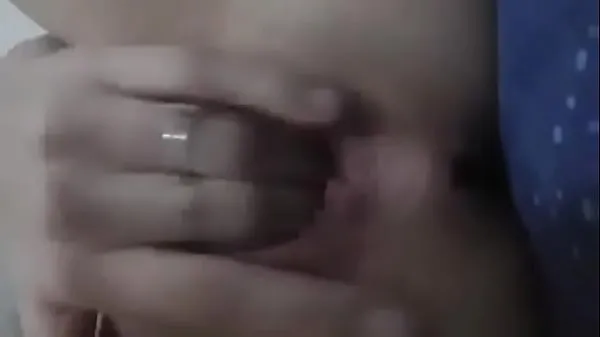 عرض He sends me a video masturbating مقاطعي