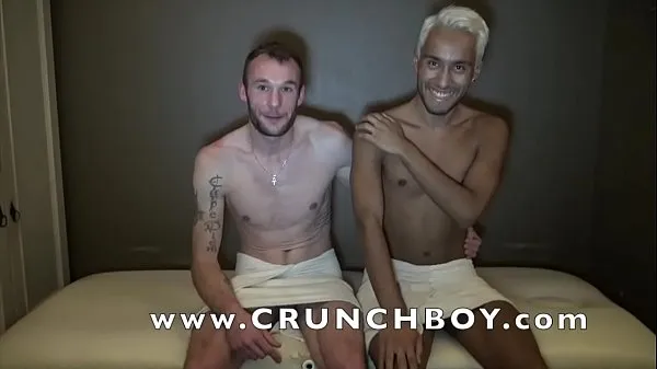 Mostra giovane ragazzo latino scopato per crunchboy bareback da pornostar miei Clip