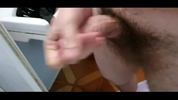 Zobraziť Handjob in the bathroom with a final cumshot moje klipy