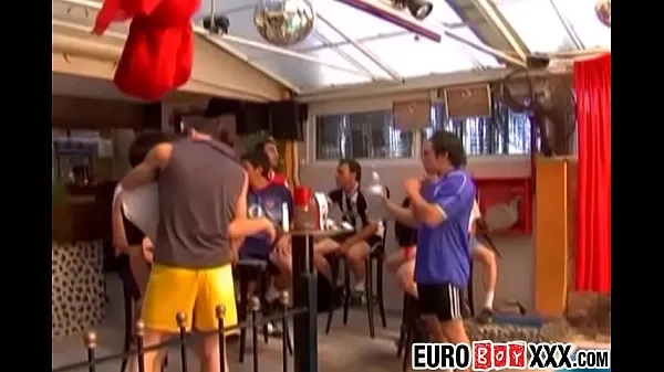 Euro twinks spray jizz in banging orgyKliplerimi göster