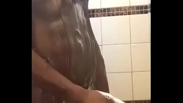 Snap: BbcDolo in the showermeine Clips anzeigen