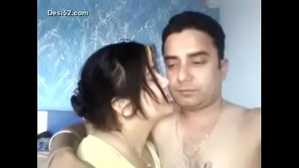 Desi couples kissing मेरी क्लिप्स दिखाएँ