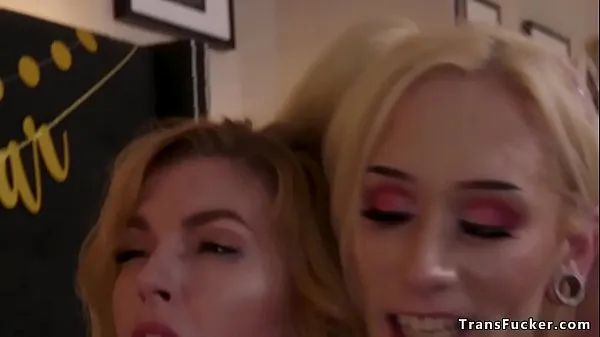 Long haired blonde shemale lady brings home her brunette girlfriend on New Years Eve and fucks her hard with big dick Saját klipek megjelenítése