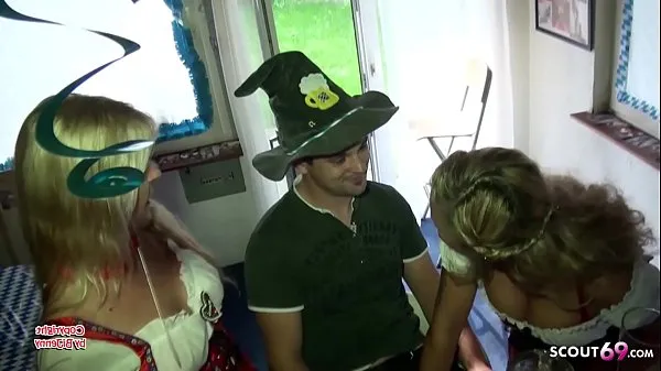 Mostrar Duas mães com tesão transam com menino na Oktoberfest em um trio - MILF alemã meus clipes