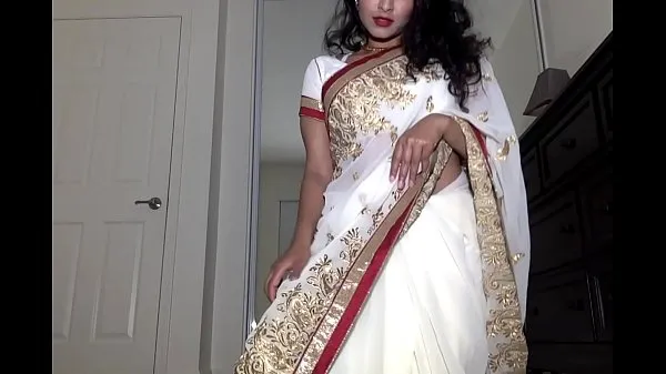 Desi Dhabi in Saree wird nackt und spielt mit haariger Muschimeine Clips anzeigen