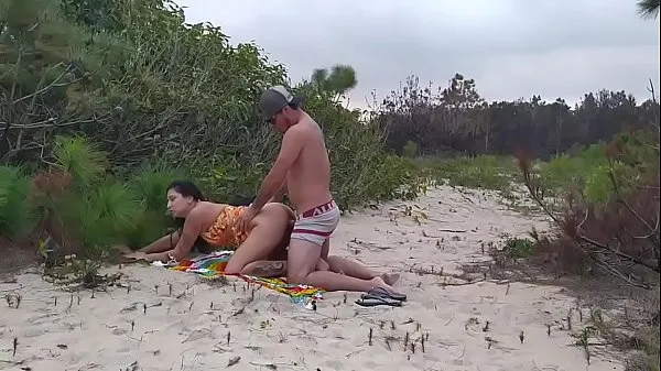 Flagrei casal transando na beira da praiaKliplerimi göster