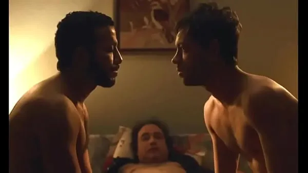 แสดง Éric Bernard and Félix Maritaud in a sexy andf hot gay kiss from movie Sauvage คลิปของฉัน