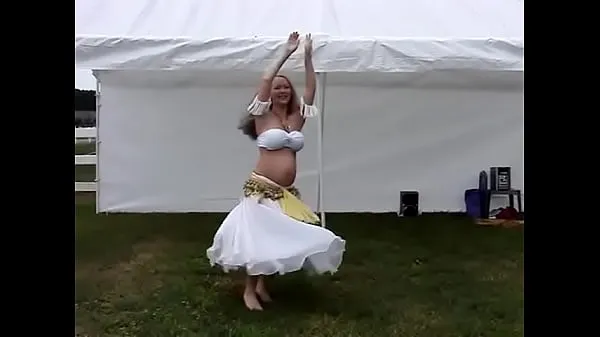 Laat Pregnant Belly Dancer - Oud mijn clips zien