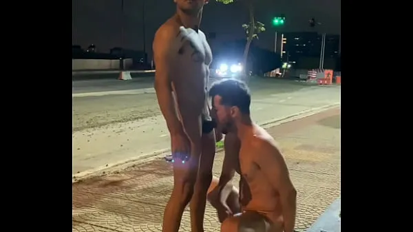 Εμφάνιση MARRENTO AND RAFAEL MIETO MAKING BITCHING IN THE MIDDLE OF THE STREET των κλιπ μου