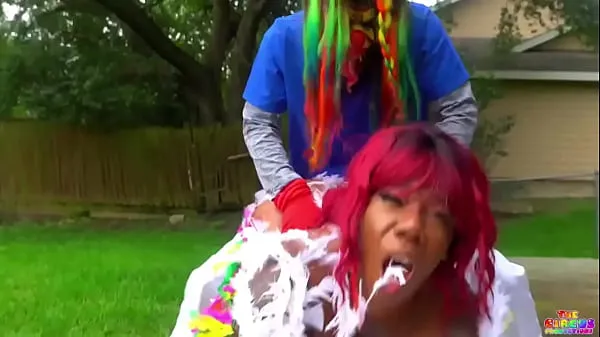 Afficher 6ix9ine première sextapemes clips