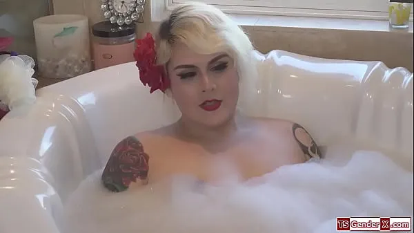 Zobrazit Trans stepmom Isabella Sorrenti anal fucks stepson moje klipy
