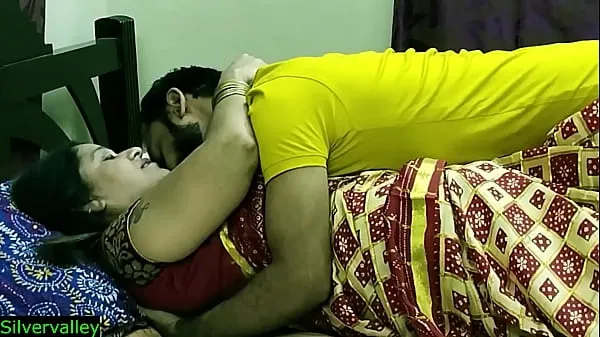 Indian xxx sexy Milf aunty secret sex with son in law!! Real Homemade sex Saját klipek megjelenítése