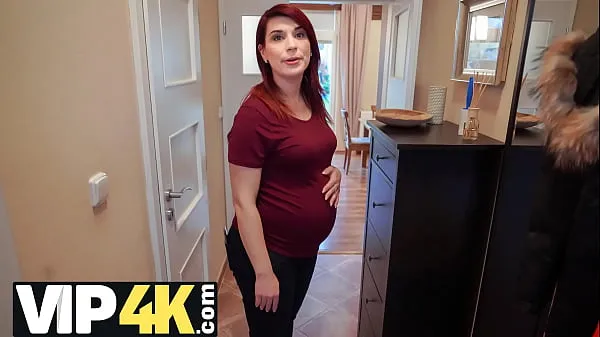 DEBT4k. Bank agent gives pregnant MILF delay in exchange for quick sex내 클립 표시