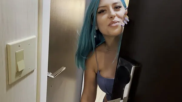 Vis Casting Curvy: Blue Hair Thick Porn Star BEGS to Fuck Delivery Guy mine klip
