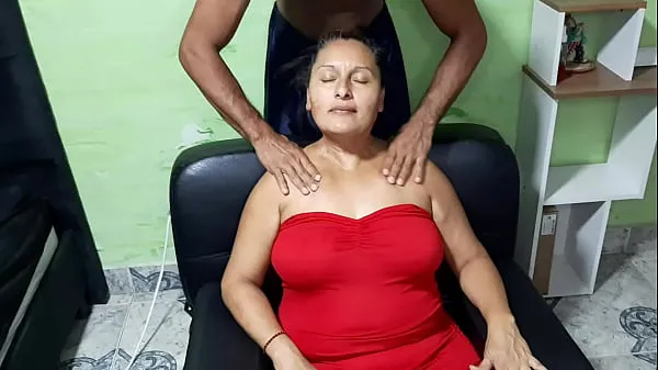 I give my motherinlaw a hot massage and she gets hornyKliplerimi göster