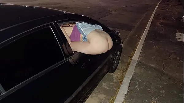 Vis Wife ass out for strangers to fuck her in public mine klipp