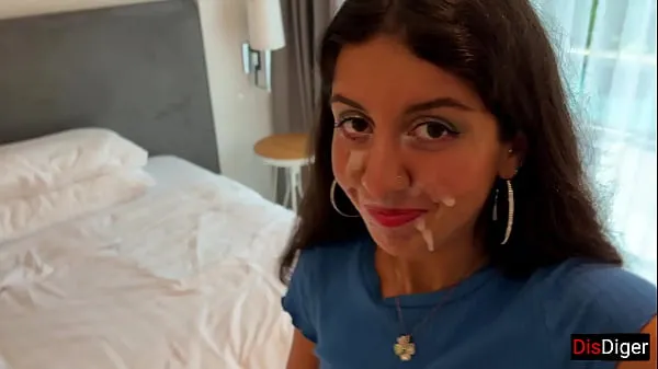 Mostra Step sister lost the game and had to go outside with cum on her face - Cumwalk miei Clip