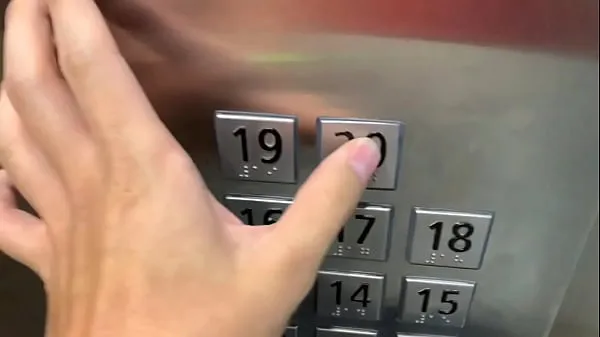 Pokaż Sex in public, in the elevator with a stranger and they catch usmoje klipy