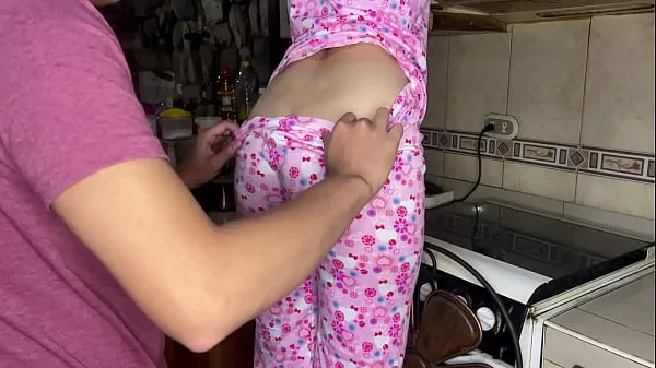 Tampilkan My 18 Year Old Stepdaughter's Ass in Pink Pajamas Klip saya